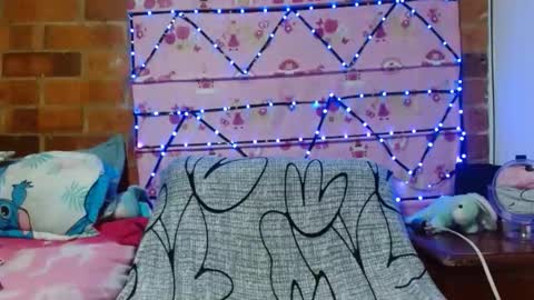 Snapshot of luna_vixxen chatting on March 2026 06:17:02 AM luna_vixxen online show from March 2026 06:17:02 AM