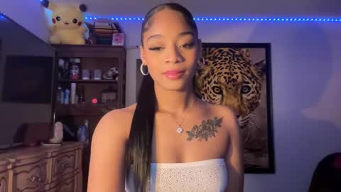 lunaa_11 online show from March 2025 09:20:01 PM