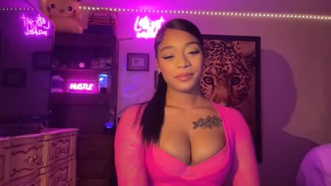 Snapshot of lunaa_11 chatting on April 2026 06:17:01 AM lunaa_11 online show from April 2026 06:17:01 AM