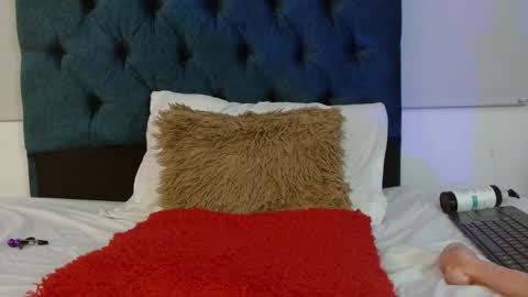 Luna Collins online show from March 2026 04:03:02 PM