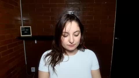 lunaa_m_ online show from February 2025 11:19:02 PM