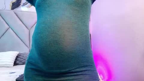 Snapshot of lunaa_rossee_ chatting on April 2026 07:32:01 PM Lunaa rossee online show from April 2026 07:32:01 PM