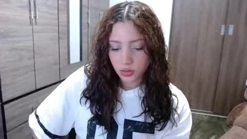 lunaa_sub online show from January 2026 05:07:01 PM