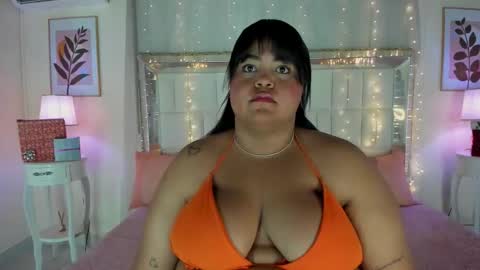 lunaablaze online show from December 2025 05:39:02 PM