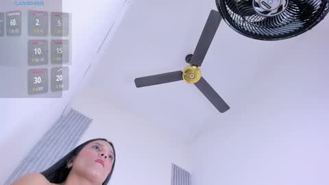 lunaasmithh online show from April 2026 11:26:02 AM