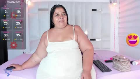 Snapshot of lunaasweett chatting on September 2025 12:49:02 PM    online show from September 2025 12:49:02 PM