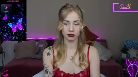 Snapshot of lunabelli chatting on April 2026 06:50:02 AM LunaBelli online show from April 2026 06:50:02 AM