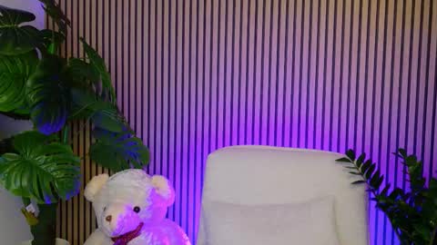 Snapshot of lunabex chatting on October 2025 11:33:02 AM LunaBex online show from October 2025 11:33:02 AM