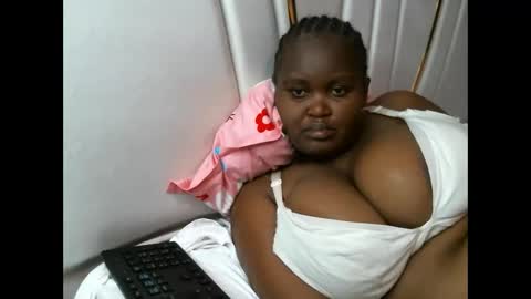 lunabloom01 online show from September 2025 03:16:02 AM