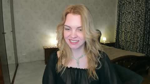 lunaflinn online show from March 2026 04:30:02 AM