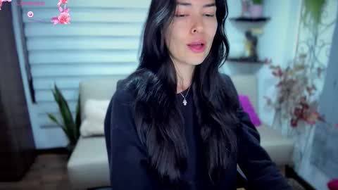 Luna online show from October 2025 01:28:01 AM