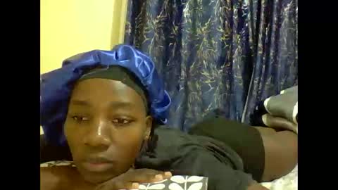 lunah_kitty online show from May 2026 07:13:01 AM