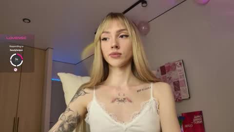 Luna online show from December 2025 12:20:02 AM