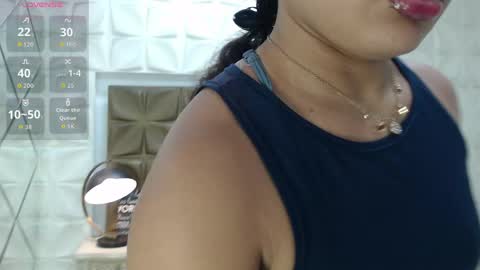 Snapshot of lunajohns chatting on April 2026 12:33:01 PM Luna online show from April 2026 12:33:01 PM