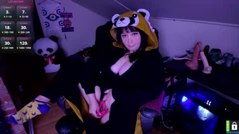 Luna online show from October 2025 03:51:01 AM