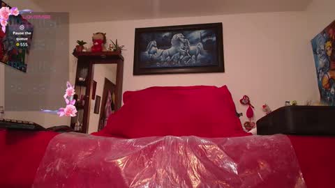 LUNA online show from October 2025 04:24:02 AM