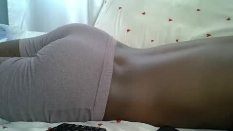 lunalove22_ online show from February 2026 07:45:01 AM