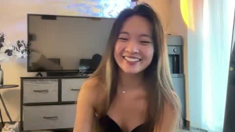 Snapshot of lunalovesuuuuu chatting on July 2026 06:47:02 AM Luna online show from July 2026 06:47:02 AM