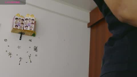 Snapshot of lunamoon_17 chatting on October 2025 04:13:02 PM LUNA online show from October 2025 04:13:02 PM