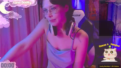 Snapshot of lunaoddity chatting on October 2025 11:20:01 PM Luna online show from October 2025 11:20:01 PM