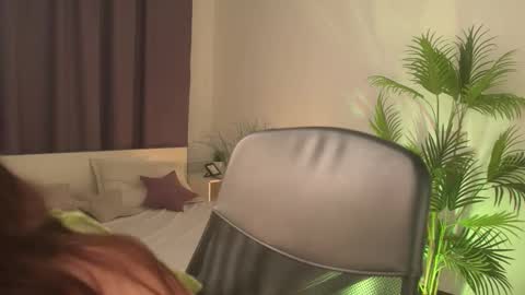 lunaolivia_ online show from November 2025 01:22:02 PM
