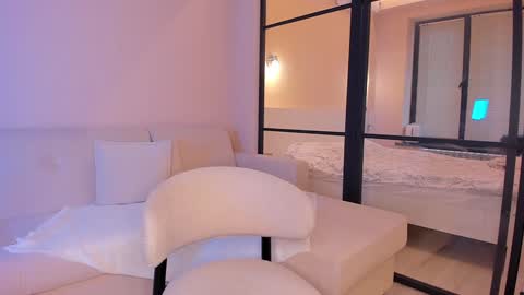 Aisha online show from February 2025 02:55:01 AM