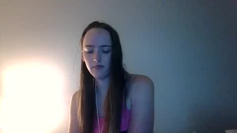 lunapixie2020 online show from April 2026 09:39:33 PM