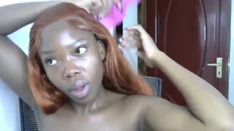 Snapshot of lunar_chocolate000 chatting on April 2026 05:52:01 AM Smiley online show from April 2026 05:52:01 AM