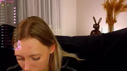 Kelly online show from November 2025 02:37:02 PM