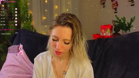 Kelly online show from December 2025 02:35:01 PM