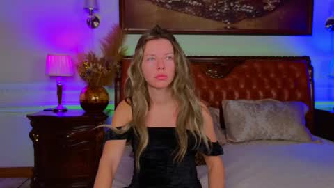 Snapshot of lunarishi chatting on November 2025 06:13:01 AM Luna Rishi online show from November 2025 06:13:01 AM