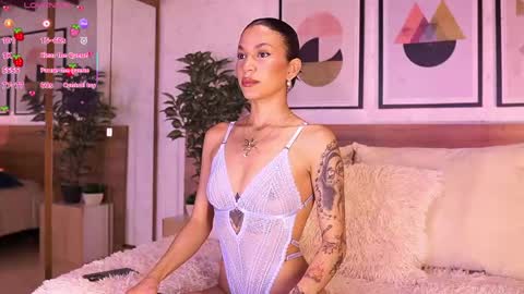 Snapshot of lunaruso chatting on March 2026 07:40:01 PM Luna Ruso online show from March 2026 07:40:01 PM