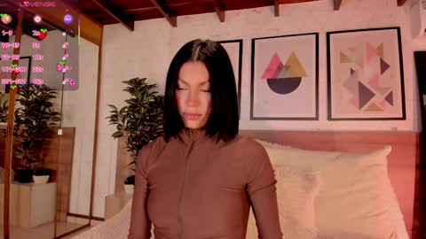 Snapshot of lunaruso chatting on March 2026 07:57:01 PM Luna Ruso online show from March 2026 07:57:01 PM