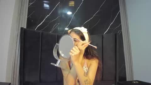 LunaSmithyl online show from February 2026 02:50:02 PM