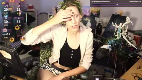 Snapshot of lunasparkles chatting on September 2025 07:57:01 PM ..LunaSparkles. online show from September 2025 07:57:01 PM