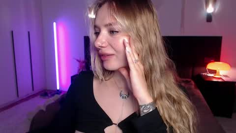 LunaticaBae online show from February 2025 07:34:01 AM