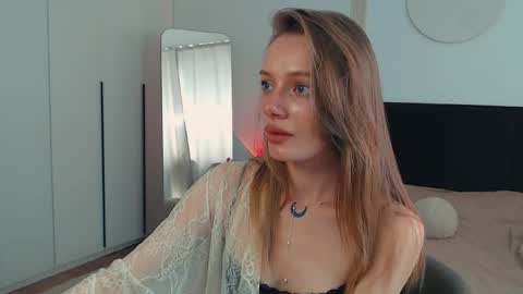 LunaticaBae online show from June 2026 02:46:01 AM