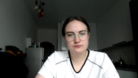 lunavelvet3 online show from November 2025 09:15:01 AM