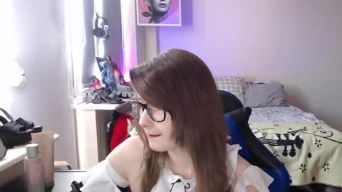 LunaXcherry online show from April 2026 08:33:02 AM