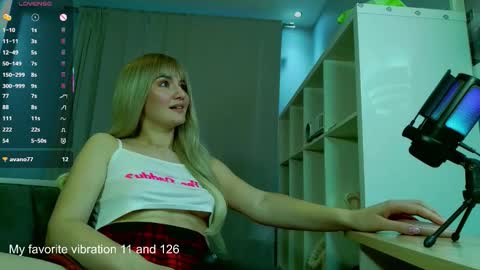 Snapshot of lunaxloverx chatting on October 2025 03:19:02 PM LunaXLoverx online show from October 2025 03:19:02 PM