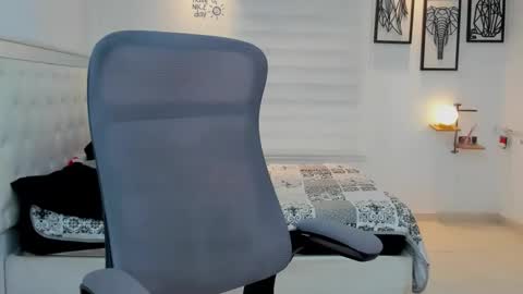 Snapshot of lunay_xtreemboy chatting on March 2026 11:01:01 PM Lunay online show from March 2026 11:01:01 PM