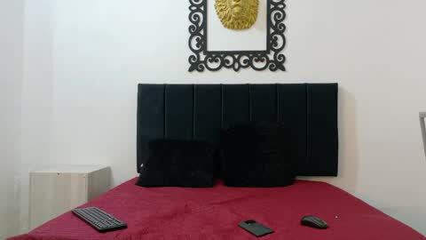 Snapshot of lunaydream chatting on May 2026 11:39:02 AM lunaydream online show from May 2026 11:39:02 AM