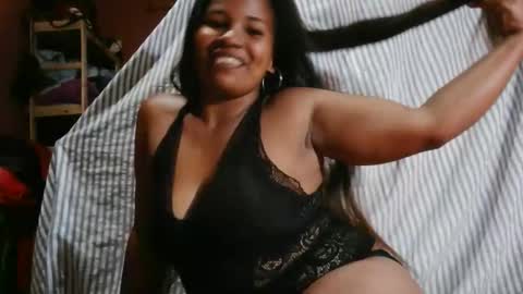 Snapshot of luniah chatting on April 2026 06:03:02 PM luniah online show from April 2026 06:03:02 PM