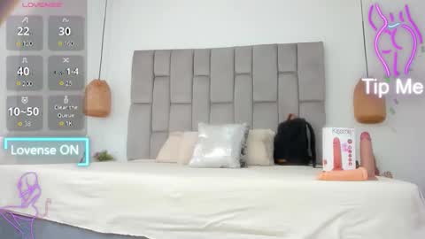 lunitadiva online show from October 2025 04:27:01 PM