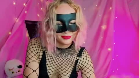 Snapshot of lunvision chatting on March 2026 03:50:01 PM My name Lun online show from March 2026 03:50:01 PM