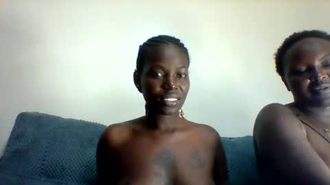 Snapshot of luo_queen chatting on March 2026 06:33:01 PM luo_queen online show from March 2026 06:33:01 PM