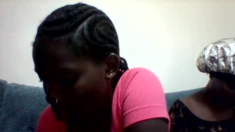 Snapshot of luo_queen chatting on March 2026 04:33:01 PM luo_queen online show from March 2026 04:33:01 PM
