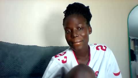 Snapshot of luo_queen chatting on April 2026 01:44:01 PM luo_queen online show from April 2026 01:44:01 PM