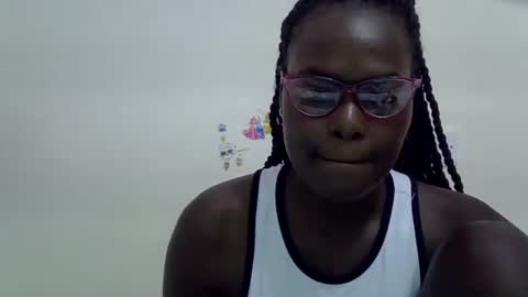 Snapshot of lupitah_ chatting on March 2025 08:43:02 PM sweet girl online show from March 2025 08:43:02 PM
