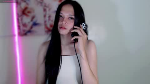 Snapshot of luscious_maxie chatting on November 2025 03:10:02 PM Maxie online show from November 2025 03:10:02 PM